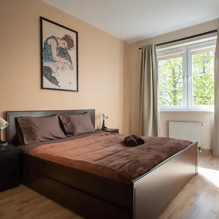 Ozo Park Center Apartment *